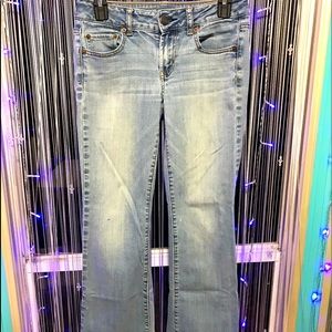 American Eagle 🦅 Favorite Boyfriend jeans 👖